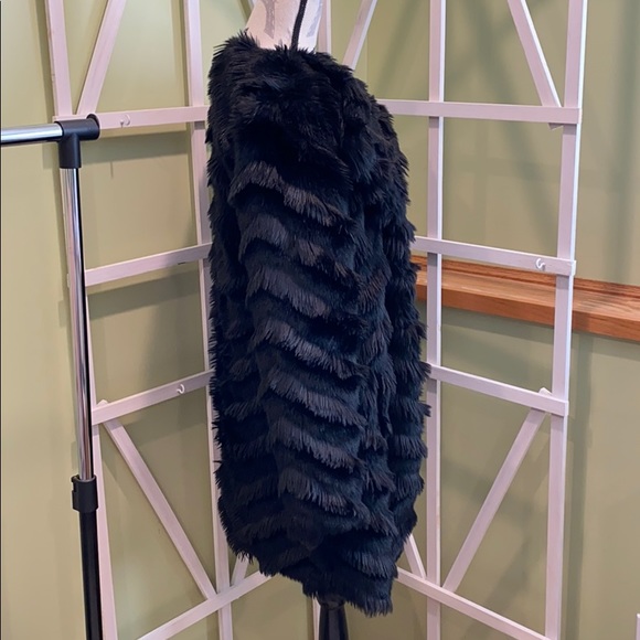 BB DAKOTA Faux Fur Coat - Picture 2 of 4